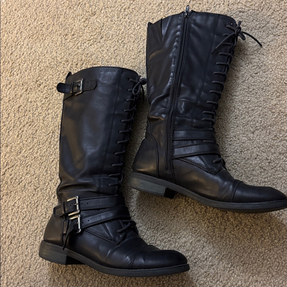 Black Riding Lace-Up Boots